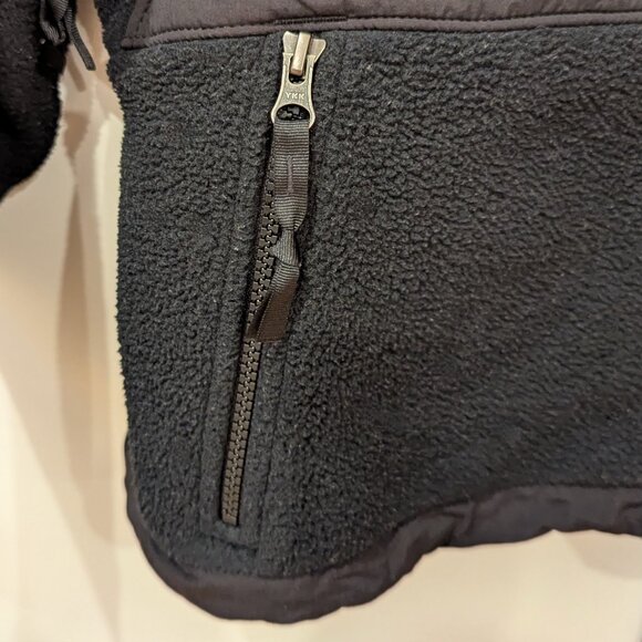 The North Face Retro Denali Jacket (Fleece, Black) - Picture 9 of 16